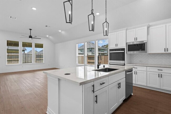Building Photo - 25330 Balvaird Dr