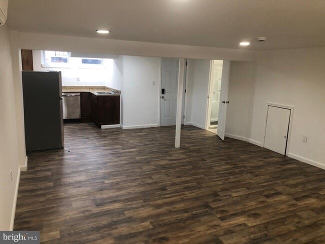 Building Photo - 8106 Pleasant Plains Rd