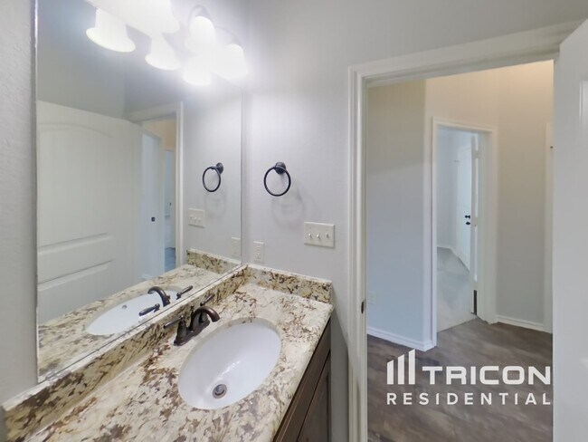 Building Photo - 3107 White Horse Ct