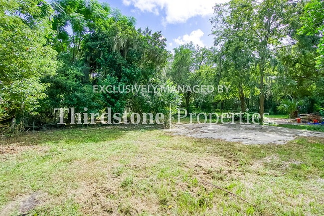Building Photo - 8057 Oakwood St