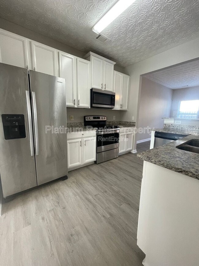 Building Photo - 2355 Bigwood Trail