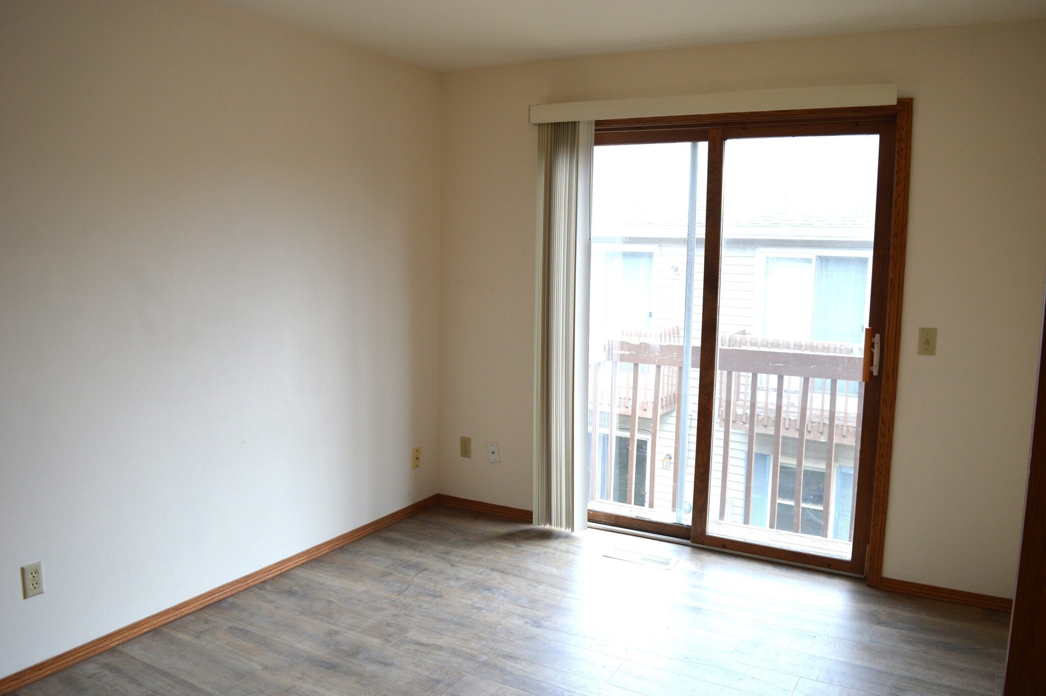Building Photo - 2289 S Thompson Dr