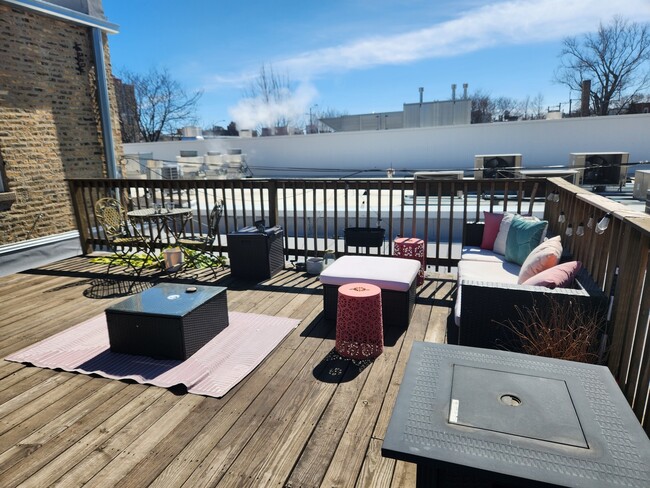 Building Photo - 5414 N Broadway