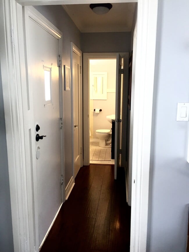 Building Photo - 9060 Carson St