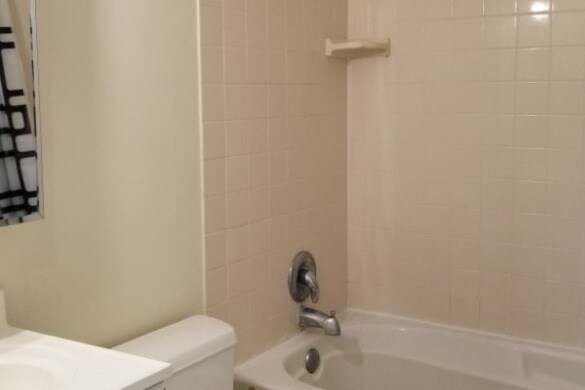 Building Photo - 1751 Queensbury Cir