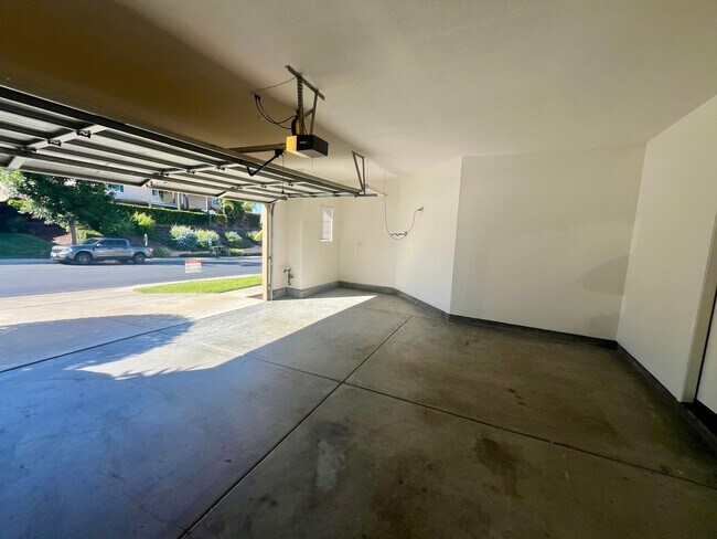 Building Photo - patt1460 Sapphire