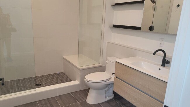 Building Photo - 1601 Park Ave