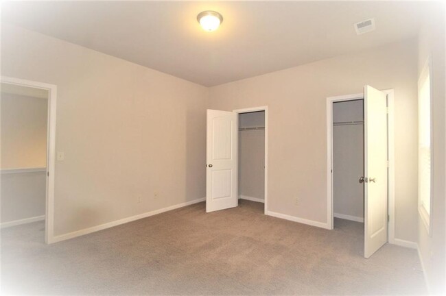 Building Photo - 5196 Apple Grove Rd NE
