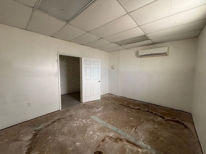 Building Photo - 1221 Court St