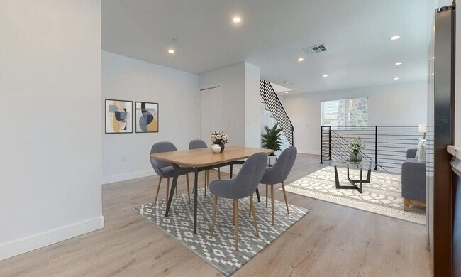 Building Photo - FOR RENT $4200, 4BED 3BATH,Downtown LA