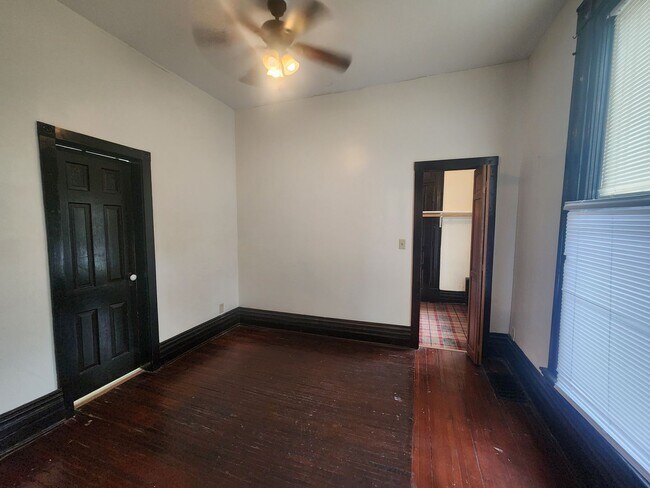Building Photo - 248 S 9th St
