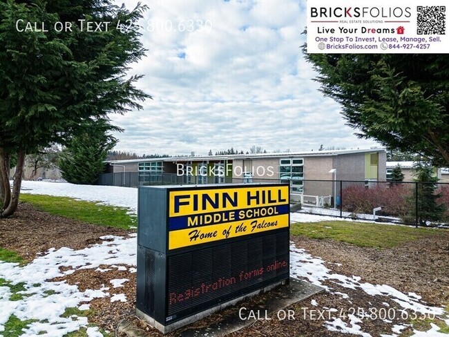 Building Photo - Your Perfect Home Awaits in Juanita, Kirkland