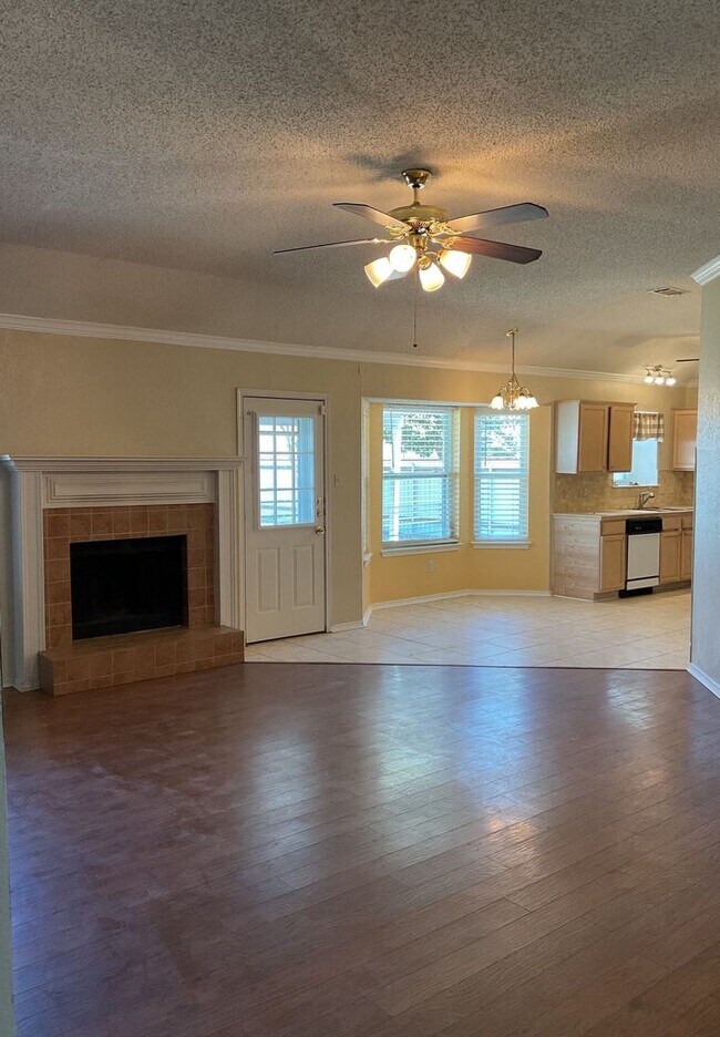 Building Photo - 4705 Colby Dr
