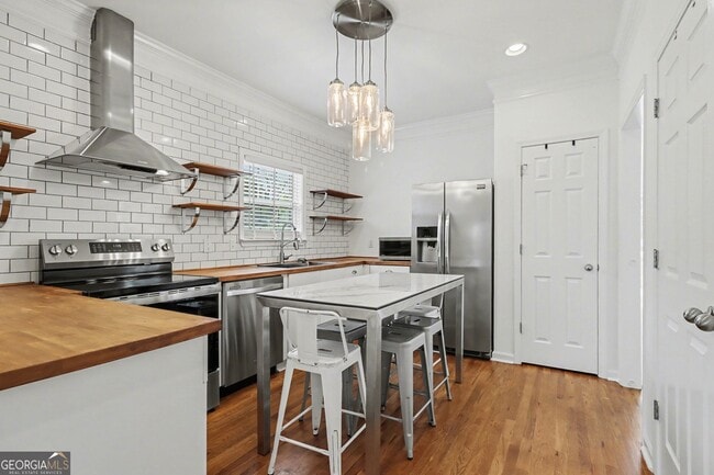 Building Photo - 179 Little St SE