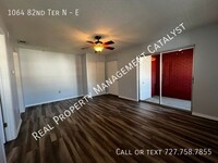 Building Photo - Lovely 1 Bed 1 Bath Condo in St Pete