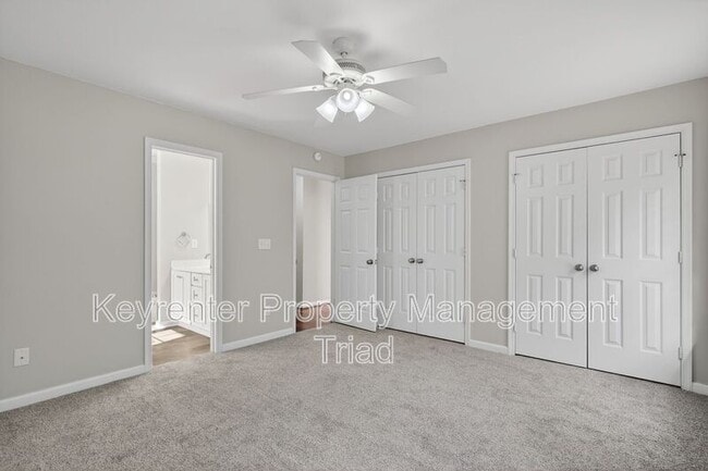 Building Photo - 701 Ashcroft Rd