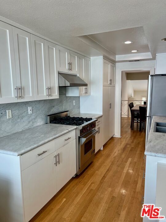 Building Photo - 1586 Palisades Dr