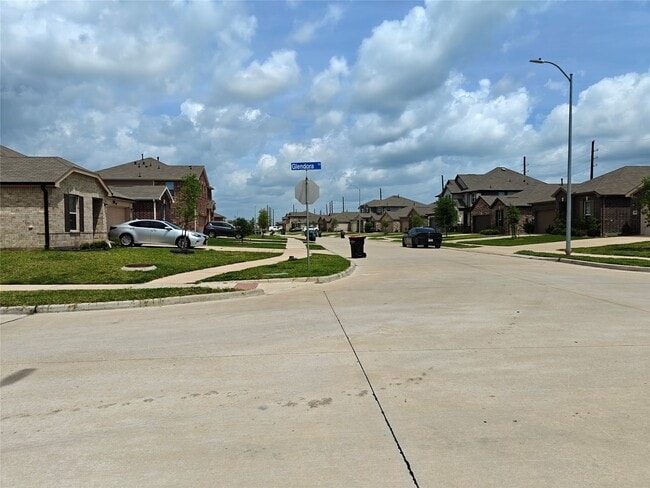 Building Photo - 1270 Glendora Dr