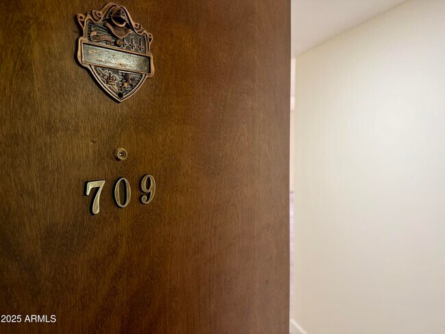 Building Photo - 7930 E Camelback Rd