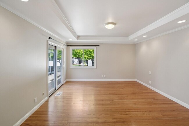 Building Photo - Spacious 3 bed 2 bath Home with Detached 1 bed 1 bath ADU in Los Altos!