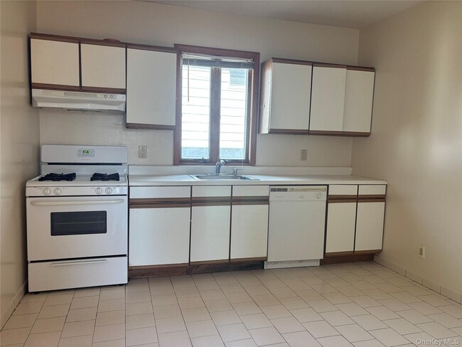 Building Photo - 47 Hartwell Pl