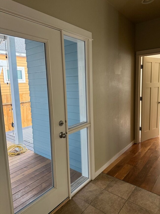 Building Photo - A Lovely Westside Single Family Home in the Desirable Valley West Subdivision