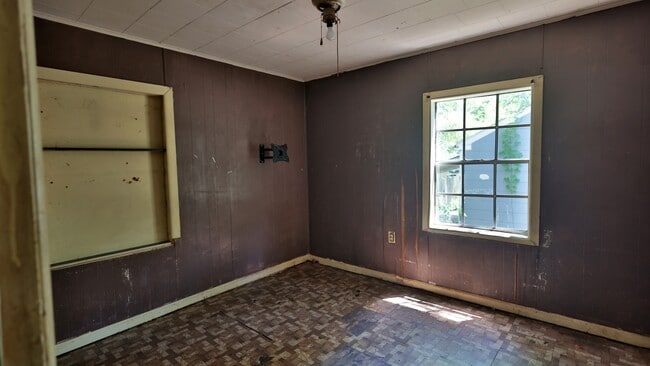 Building Photo - 127 Barbara Ave