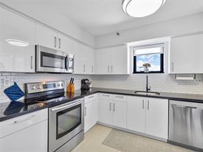 Primary Photo - 3372 NE 191st St