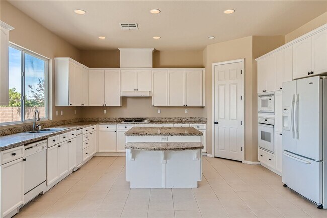 Building Photo - (COMING SOON) LUXURY HOME Located in PRESTIGIOUS SOUTHERN HIGHLANDS GUARD-GATED COMMUNITY!