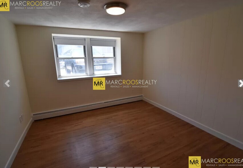Building Photo - 164 North Beacon St