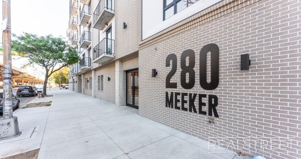 Building Photo - Meeker Avenue