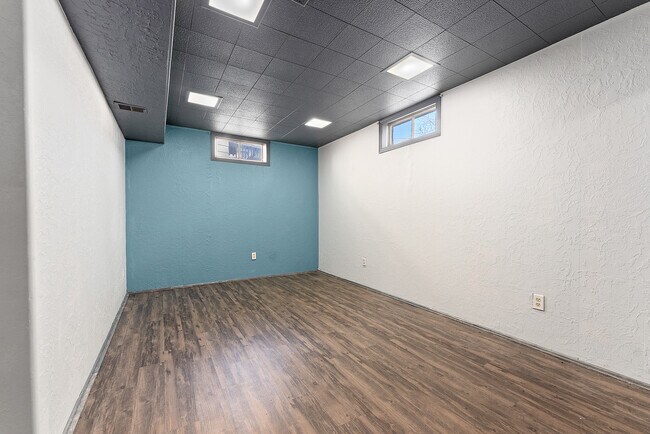 Downstairs Living Area - 4012 E 24th St