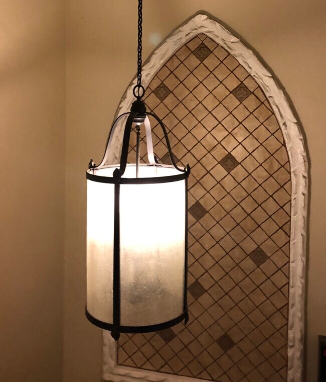 Building Photo - 415 N Ogden Dr