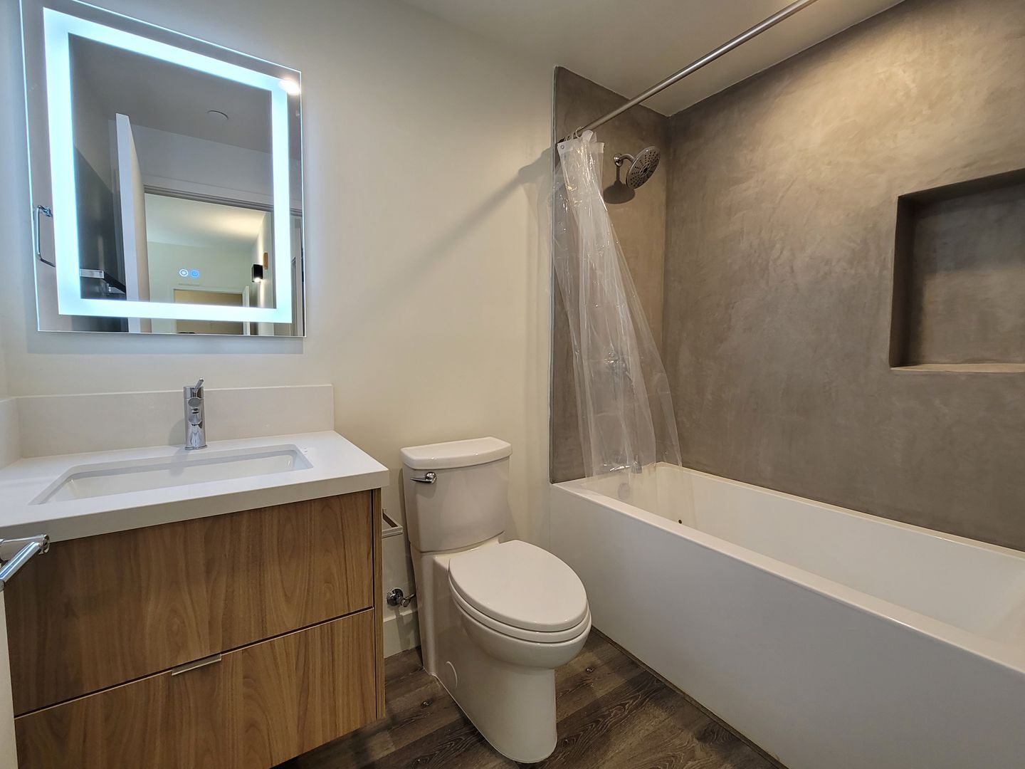 Building Photo - 862 Moraga Dr