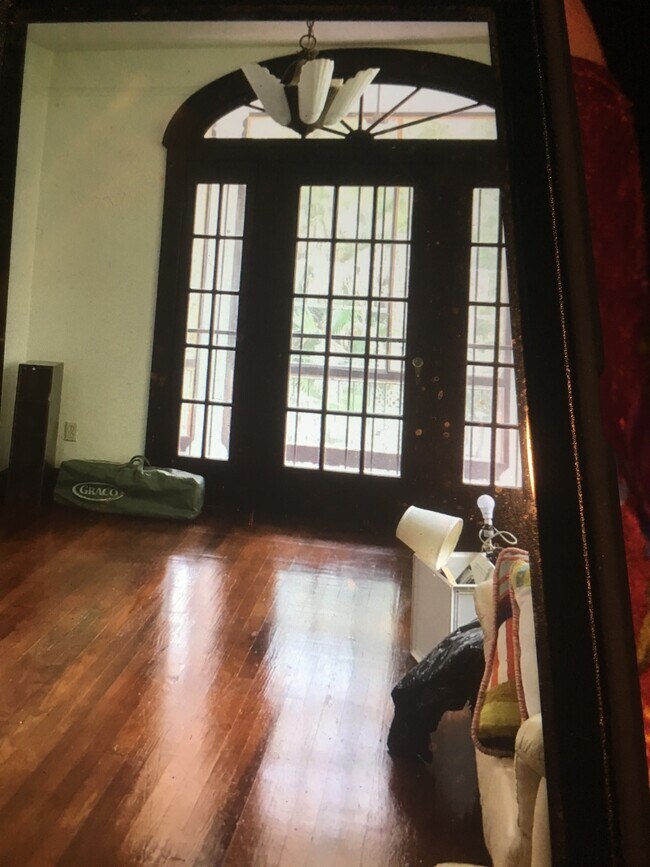 Building Photo - 1713 Philip St