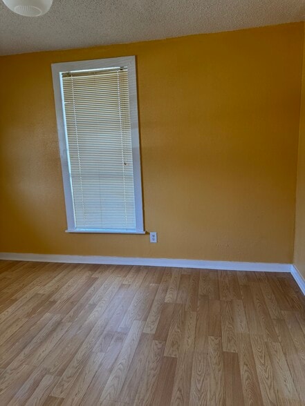 Building Photo - 2003 N Grand Ave