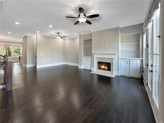Building Photo - 4154 Wisconsin Dr