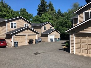 Building Photo - Canyon Creek Apartments