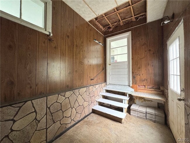 Building Photo - 318 W Hoard St