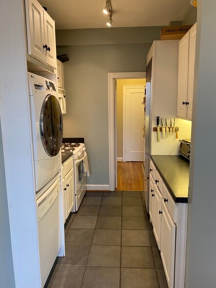 Kitchen with gas range - 4007 Connecticut Ave NW