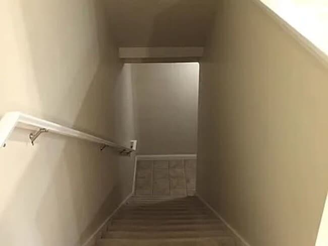 Building Photo - Gorgeous condo for rent