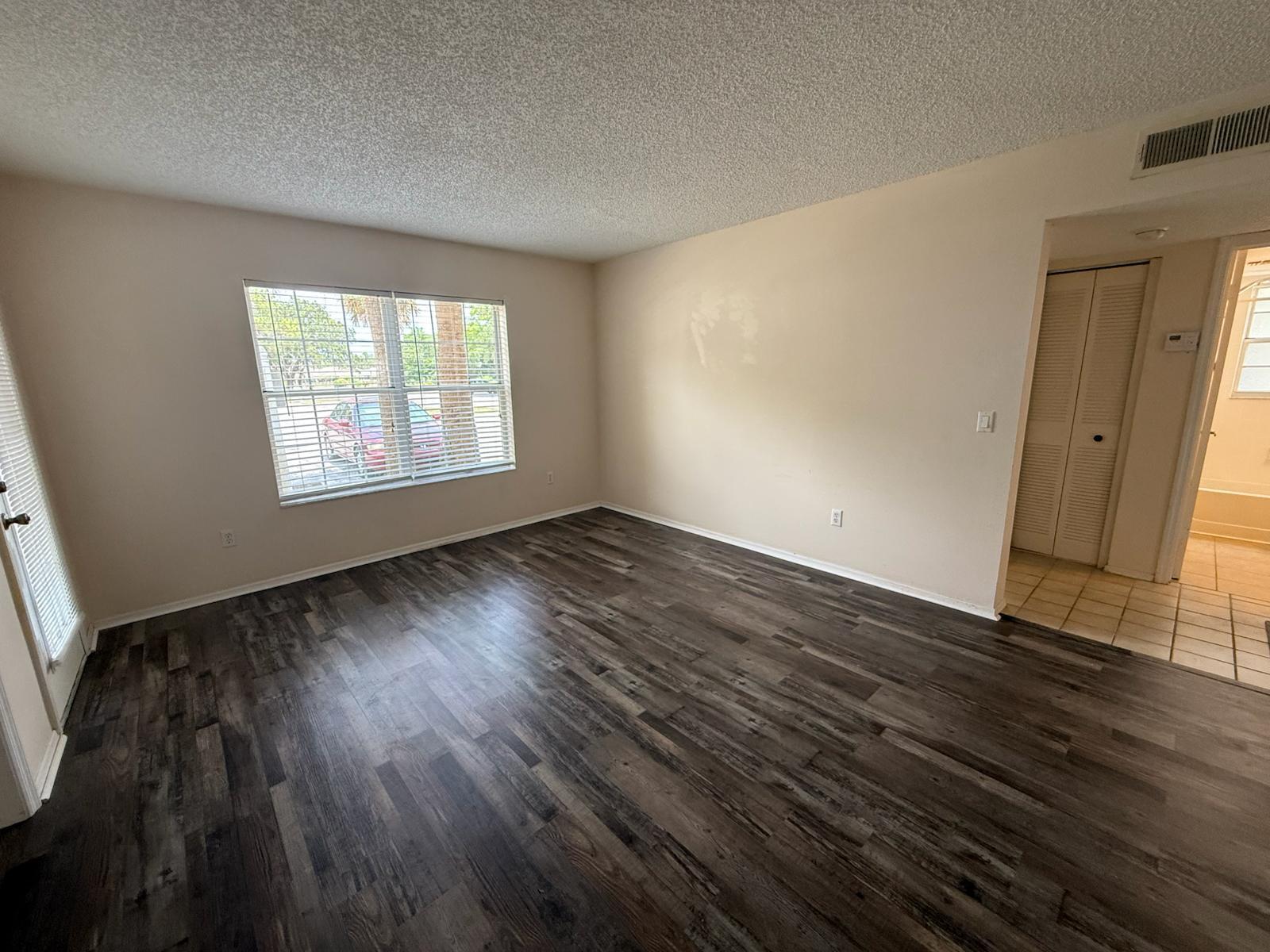 Building Photo - 8144 Fairways Cir