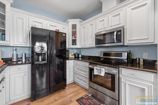 Building Photo - 22 Augusta Dr