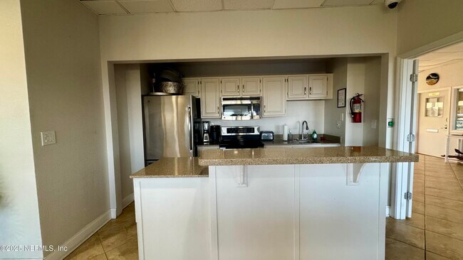 Building Photo - 1901 First St