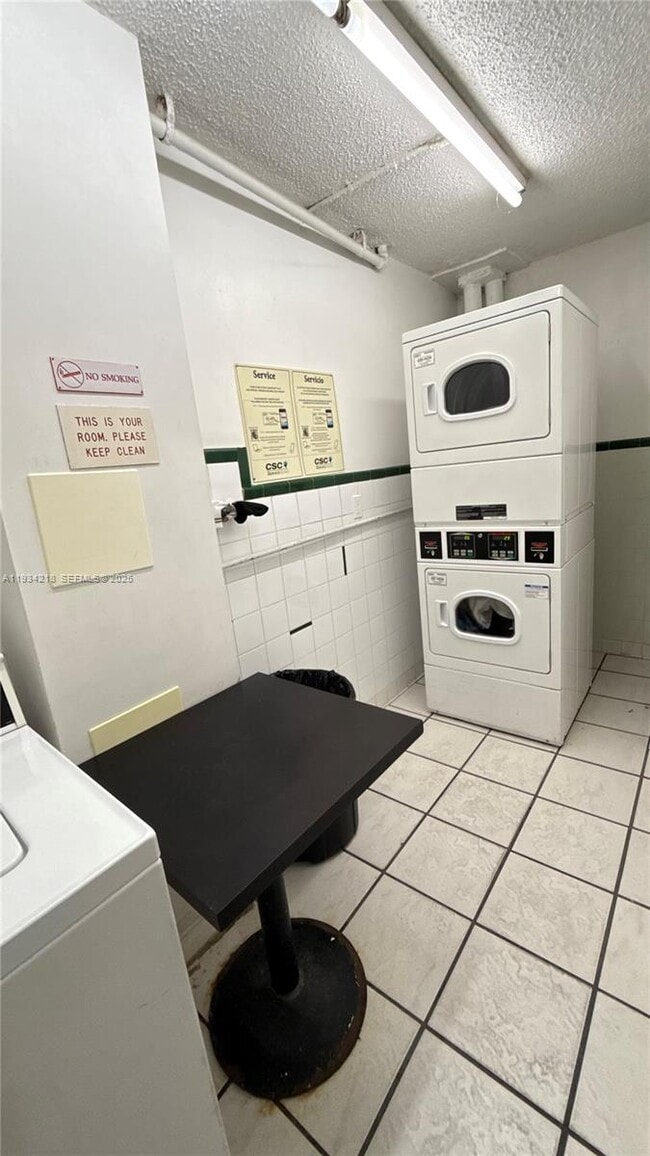 Building Photo - 2935 NE 163rd St