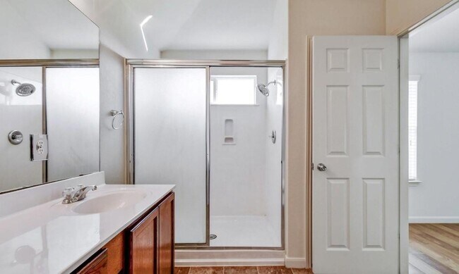 Building Photo - 409 Teron Dr