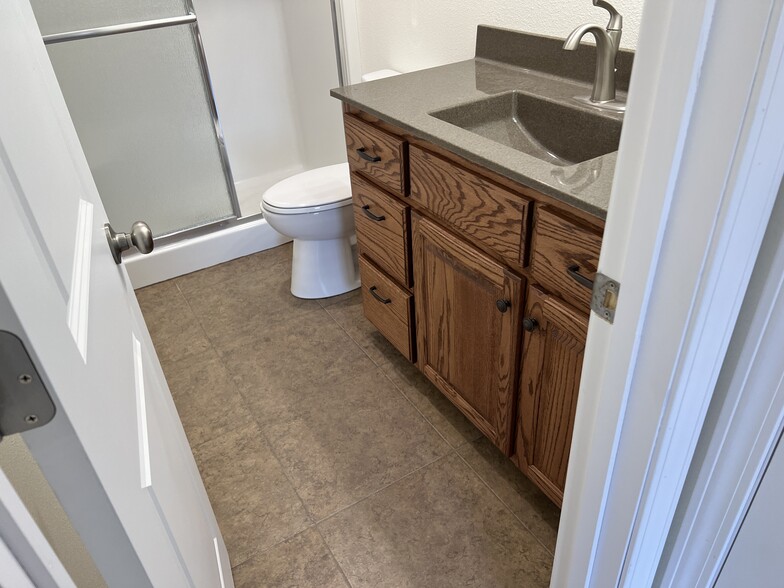 Bathroom - 1310 S Nelson Ct