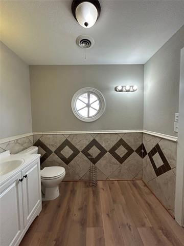 Building Photo - 5556 Mac Arthur Dr