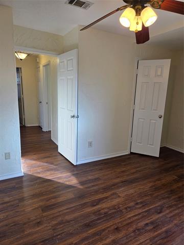 Building Photo - 452 Leisure Ln