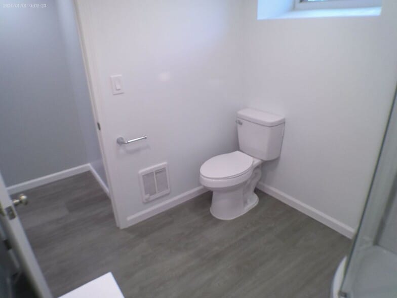 Building Photo - 114-116 Laurel Pl